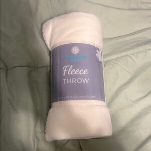 Comfort Bay Cream Fleece Throw